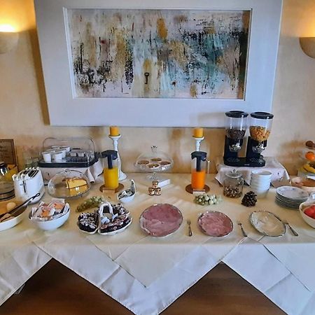 B&B Villa Fiorini Moniga del Garda Екстериор снимка