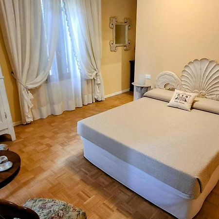 B&B Villa Fiorini Moniga del Garda Екстериор снимка
