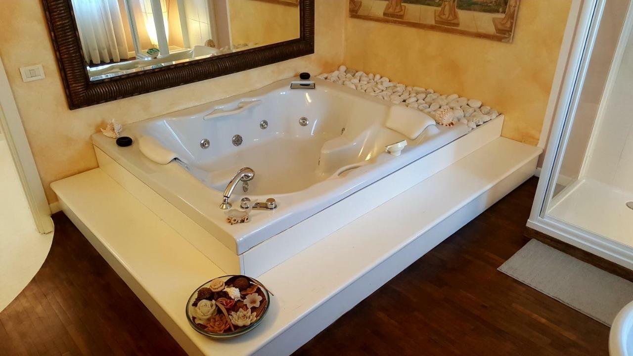 B&B Villa Fiorini Moniga del Garda Екстериор снимка
